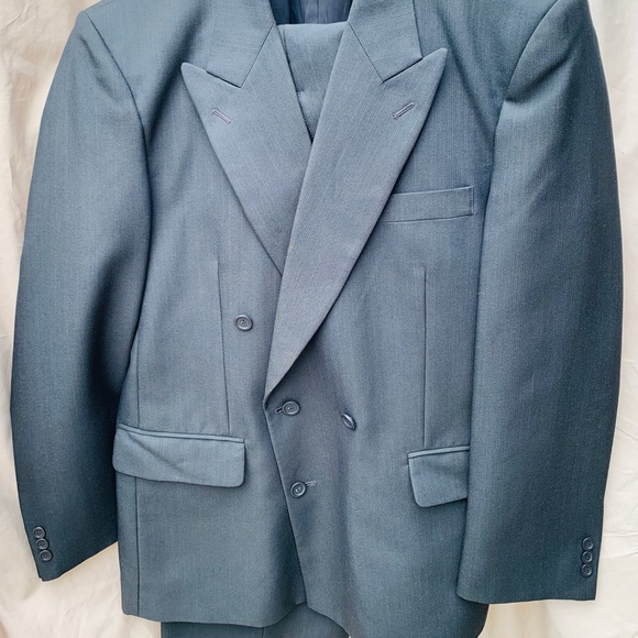 Men’s Giorgio Pacelli Suit - Picture 2 of 10